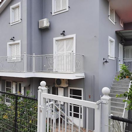 Nick & Jerry Apartment Grizata Exterior photo